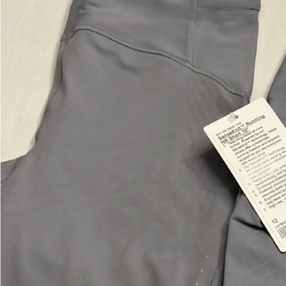 NWT Lululemon SenseKnit Running HR Short - Picture 3 of 3